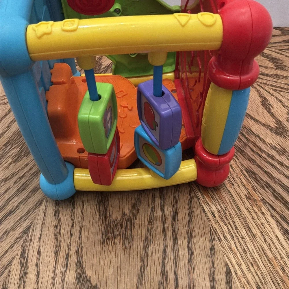 VERY BUSY VTECH LEARNERS ACTIVITY CUBE LIGHTS UP, SINGS, Works‎ 7